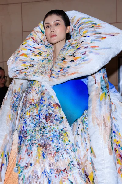 Look 13